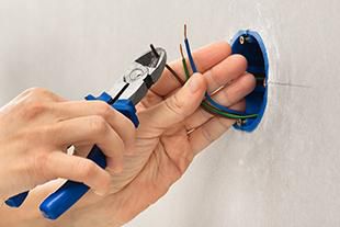 Gebäudemanagement Czaronek in Rodgau - Elektroarbeiten