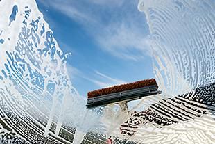 Gebäudemanagement Czaronek in Rodgau - Glas- und Schaufensterreinigung Reparatur von Beschädigungen